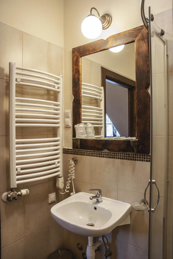 Hotel Pod Kogutkiem Кшивачка Екстер'єр фото